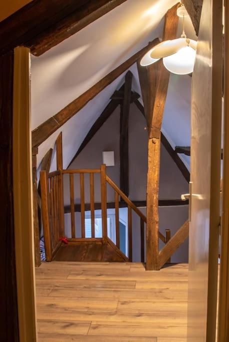 Duplex Atypique Dans La Cite Medievale Apartment *