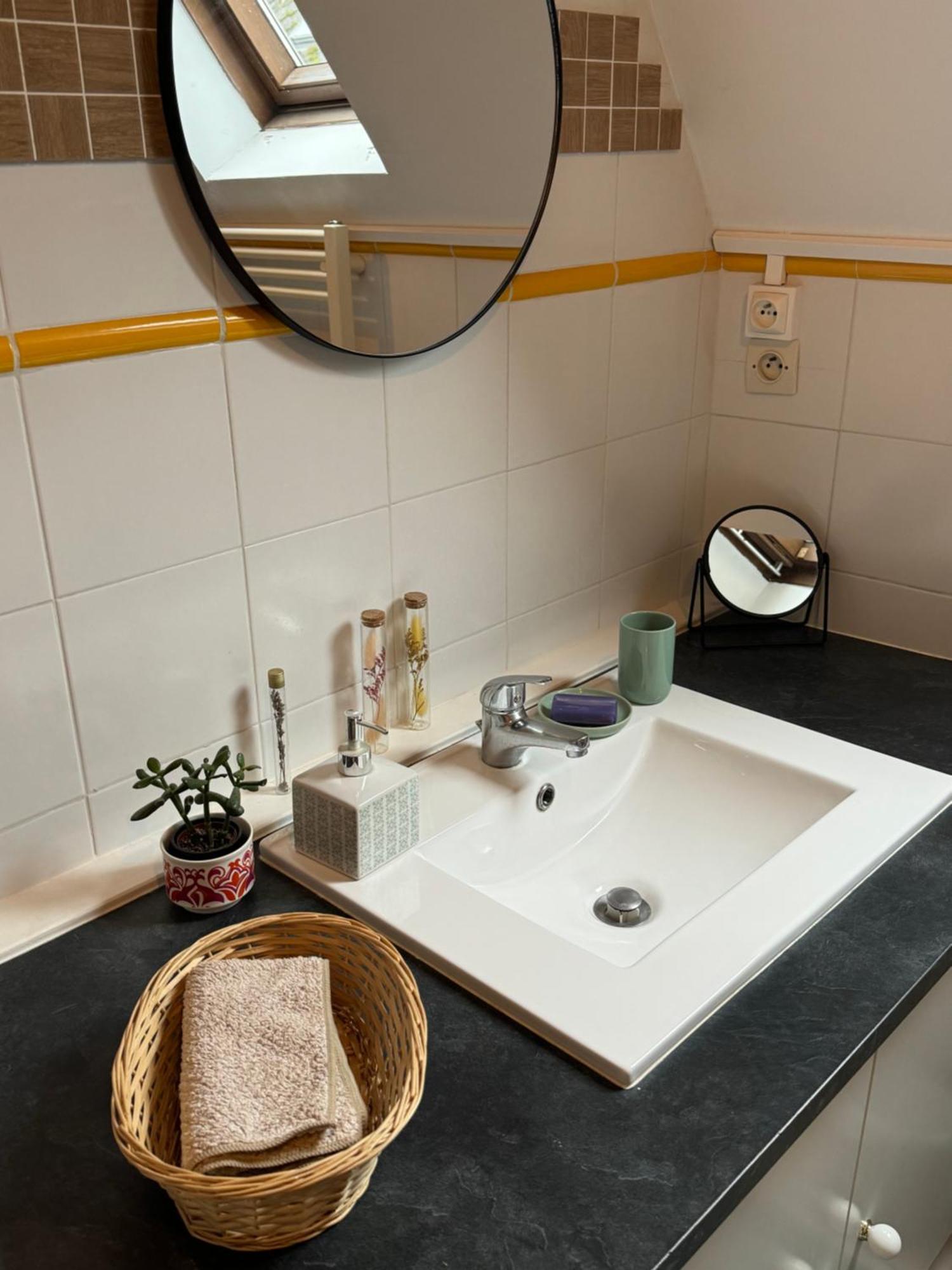 Duplex Atypique Dans La Cite Medievale Apartment Laon