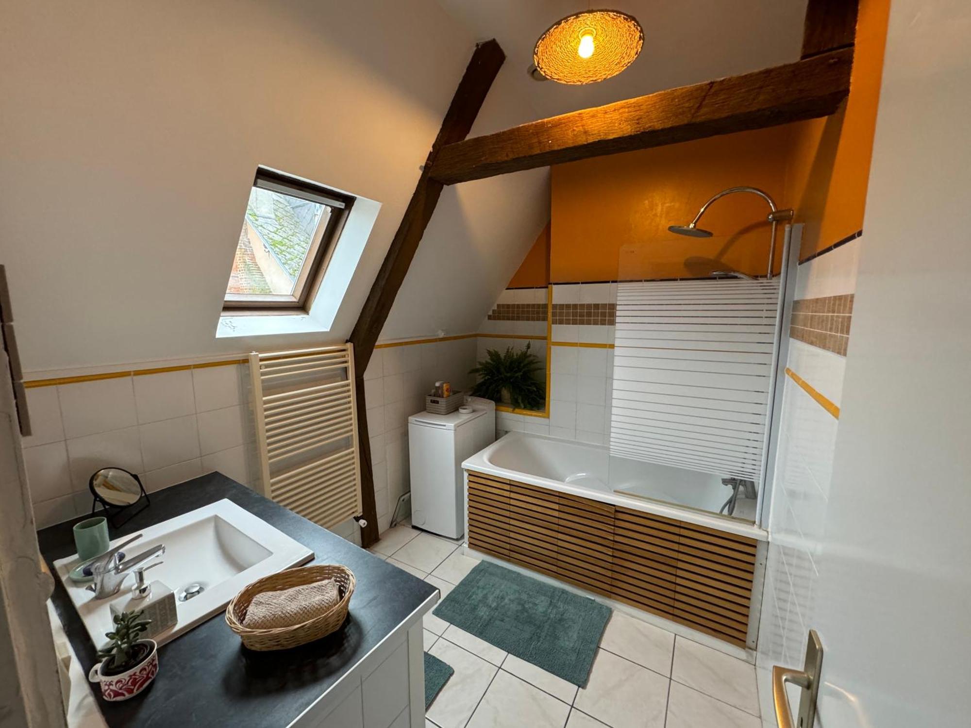 Duplex Atypique Dans La Cite Medievale